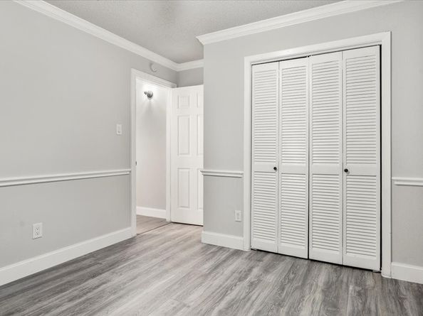 10622 Highland Woods Drive, Sugar Land TX 77498