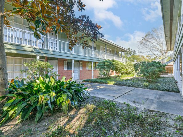 5542 Holly Street 209, Houston TX 77081