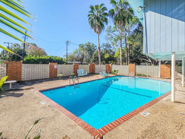 5542 Holly Street 209, Houston TX 77081