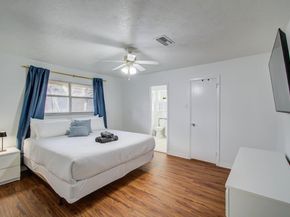 5542 Holly Street 209, Houston TX 77081