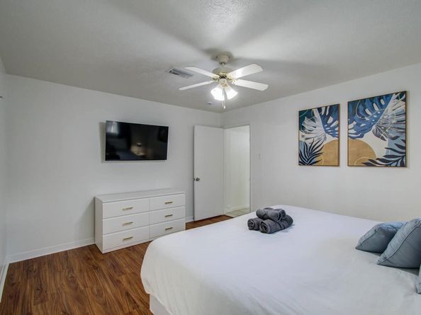 5542 Holly Street 209, Houston TX 77081