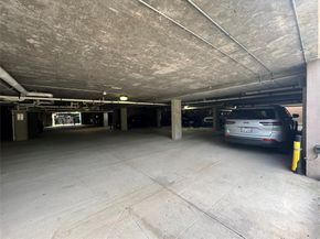 58 Briar Hollow Lane 403, Houston TX 77027