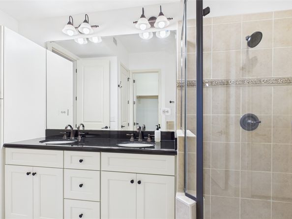 58 Briar Hollow Lane 403, Houston TX 77027