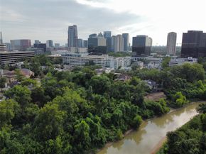 58 Briar Hollow Lane 403, Houston TX 77027