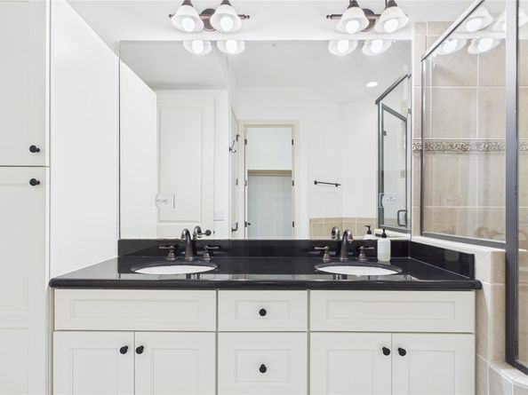 58 Briar Hollow Lane 403, Houston TX 77027
