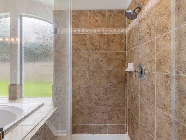 6 Hithervale Court, The Woodlands TX 77382