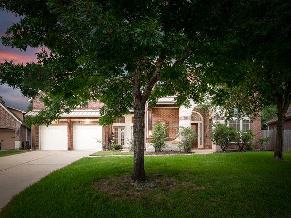 6 Hithervale Court, The Woodlands TX 77382
