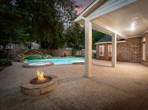 6 Hithervale Court, The Woodlands TX 77382