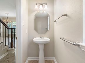 6 Hithervale Court, The Woodlands TX 77382