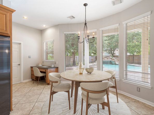 6 Hithervale Court, The Woodlands TX 77382