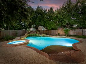6 Hithervale Court, The Woodlands TX 77382