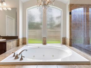 6 Hithervale Court, The Woodlands TX 77382