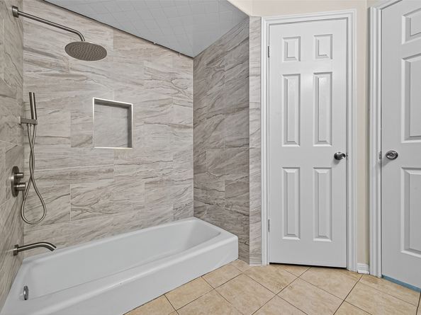 10815 Shawnbrook Drive, Houston TX 77071