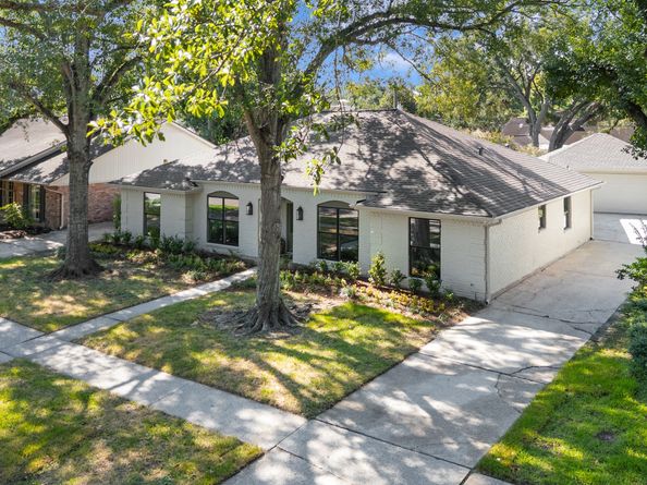 6219 Bayou Bridge Drive, Houston TX 77096
