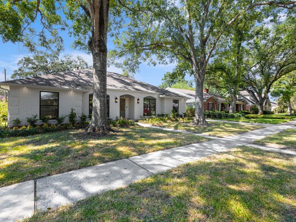 6219 Bayou Bridge Drive, Houston TX 77096