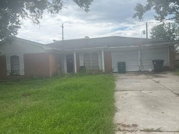 9539 Beverlyhill Street, Houston TX 77063