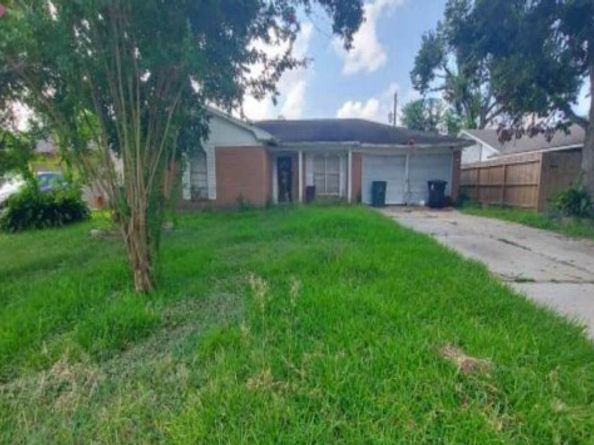 9539 Beverlyhill Street, Houston TX 77063