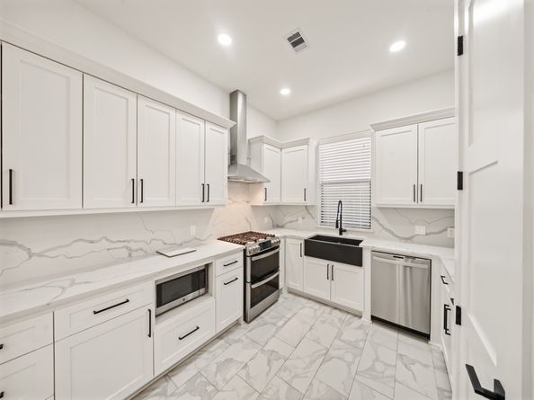 2416 Sumpter Street A, Houston TX 77026