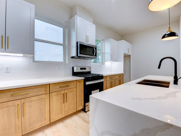 1308 Evelyn Street, Houston TX 77009