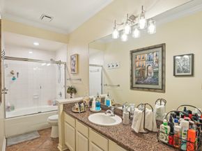 2100 Welch Street C113, Houston TX 77019