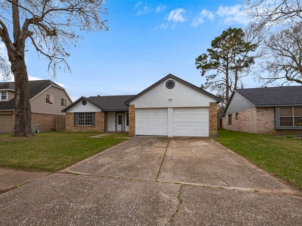 7322 Logging Trail Drive, Humble TX 77346