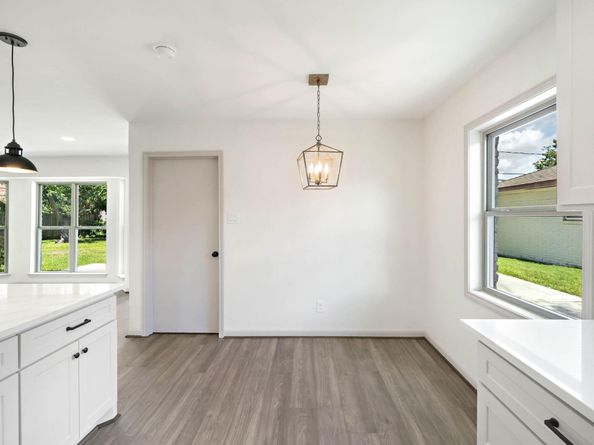 10110 Bob White Drive, Houston TX 77096
