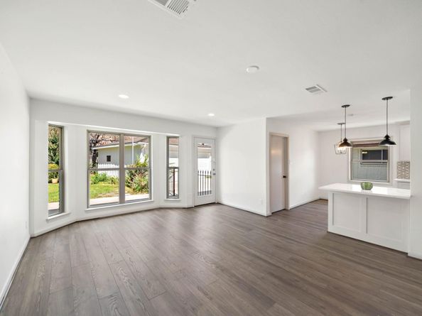 10110 Bob White Drive, Houston TX 77096