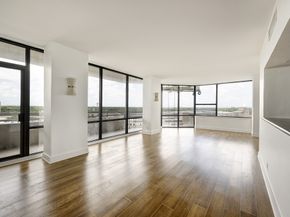 15 Greenway Plaza 8G, Houston TX 77046