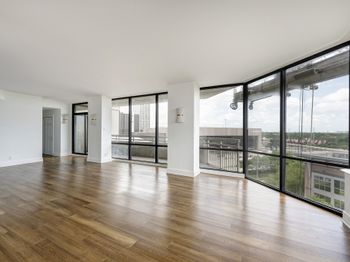 15 Greenway Plaza