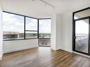 15 Greenway Plaza 8G, Houston TX 77046