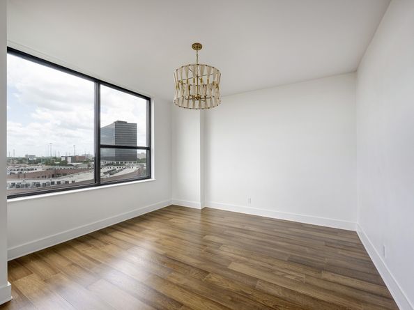 15 Greenway Plaza 8G, Houston TX 77046