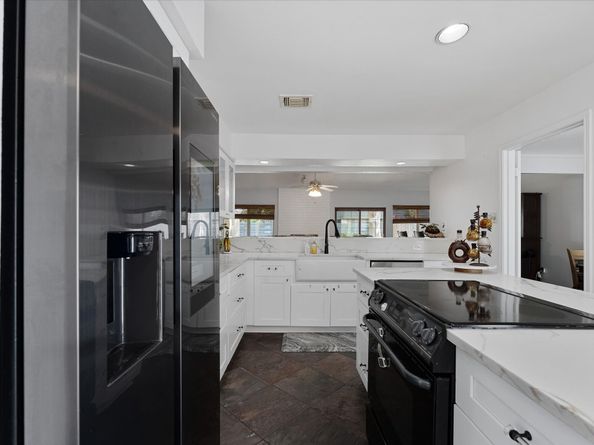 11854 Briar Forest Drive, Houston TX 77077