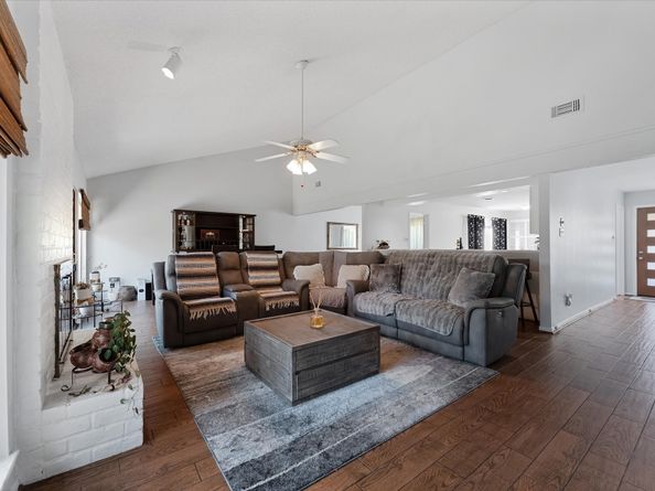 11854 Briar Forest Drive, Houston TX 77077