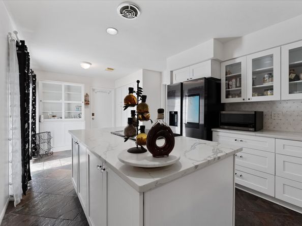 11854 Briar Forest Drive, Houston TX 77077