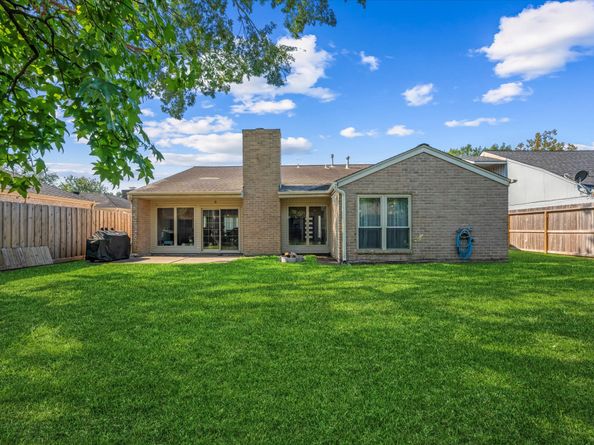 11854 Briar Forest Drive, Houston TX 77077