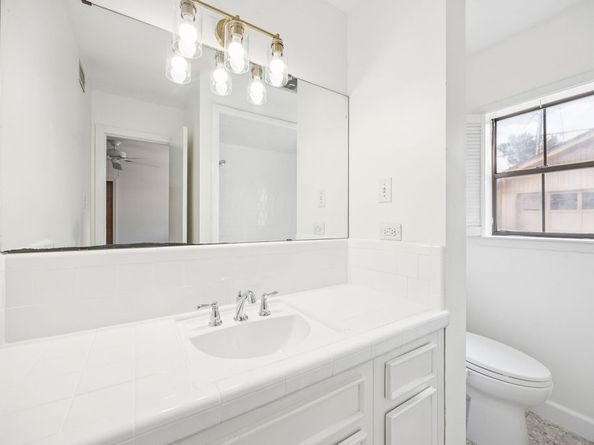 1721 Saxon Drive, Houston TX 77018