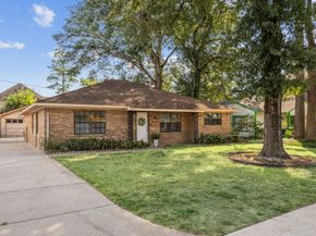 1721 Saxon Drive, Houston TX 77018