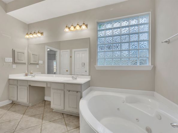 23 W Bonny Branch Street, The Woodlands TX 77382