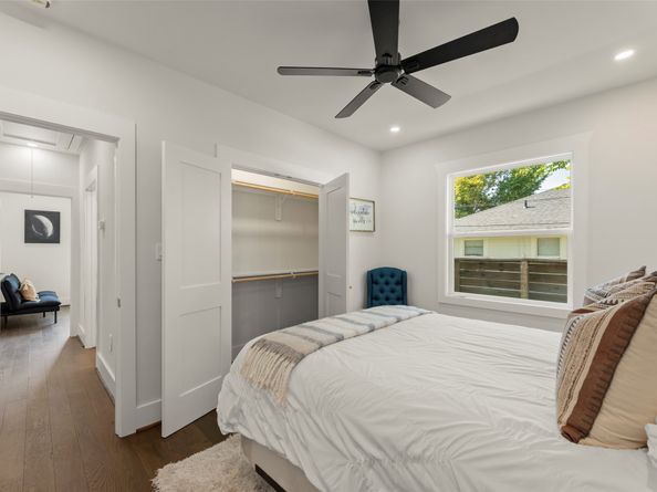 112 Goldenrod Street, Houston TX 77009