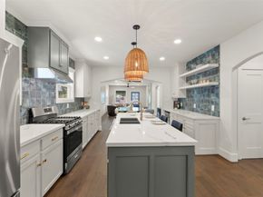 112 Goldenrod Street, Houston TX 77009