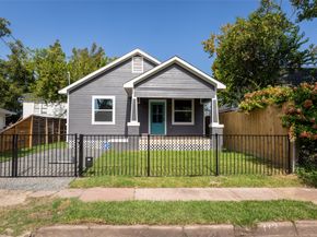 112 Goldenrod Street, Houston TX 77009