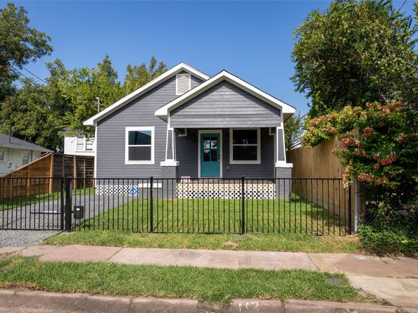 112 Goldenrod Street, Houston TX 77009