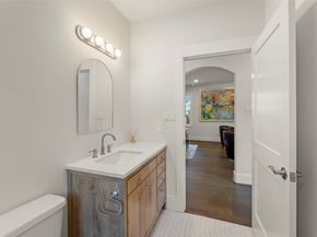 112 Goldenrod Street, Houston TX 77009