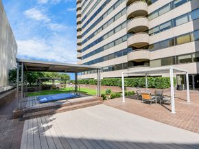 5000 Montrose Boulevard 14H, Houston TX 77006