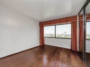 5000 Montrose Boulevard 14H, Houston TX 77006