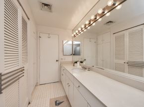 5000 Montrose Boulevard 14H, Houston TX 77006