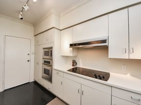 5000 Montrose Boulevard 14H, Houston TX 77006