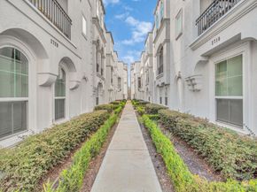 2716 Freund Street, Houston TX 77003