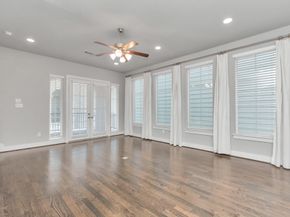 2716 Freund Street, Houston TX 77003