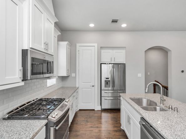 2716 Freund Street, Houston TX 77003